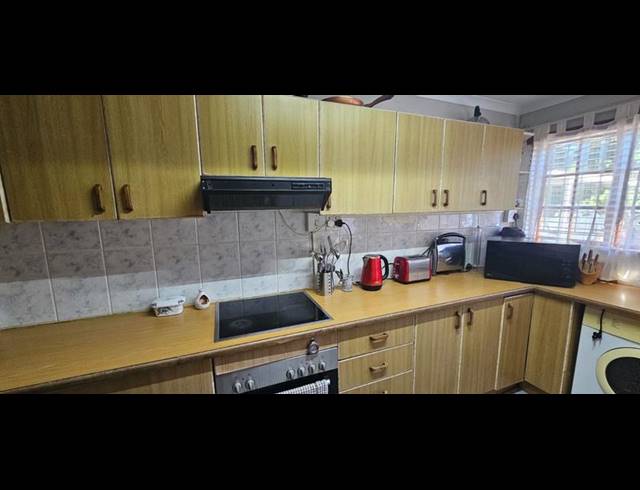 3 BEDROOM PROPERTY TO RENT IN ARBORETUM